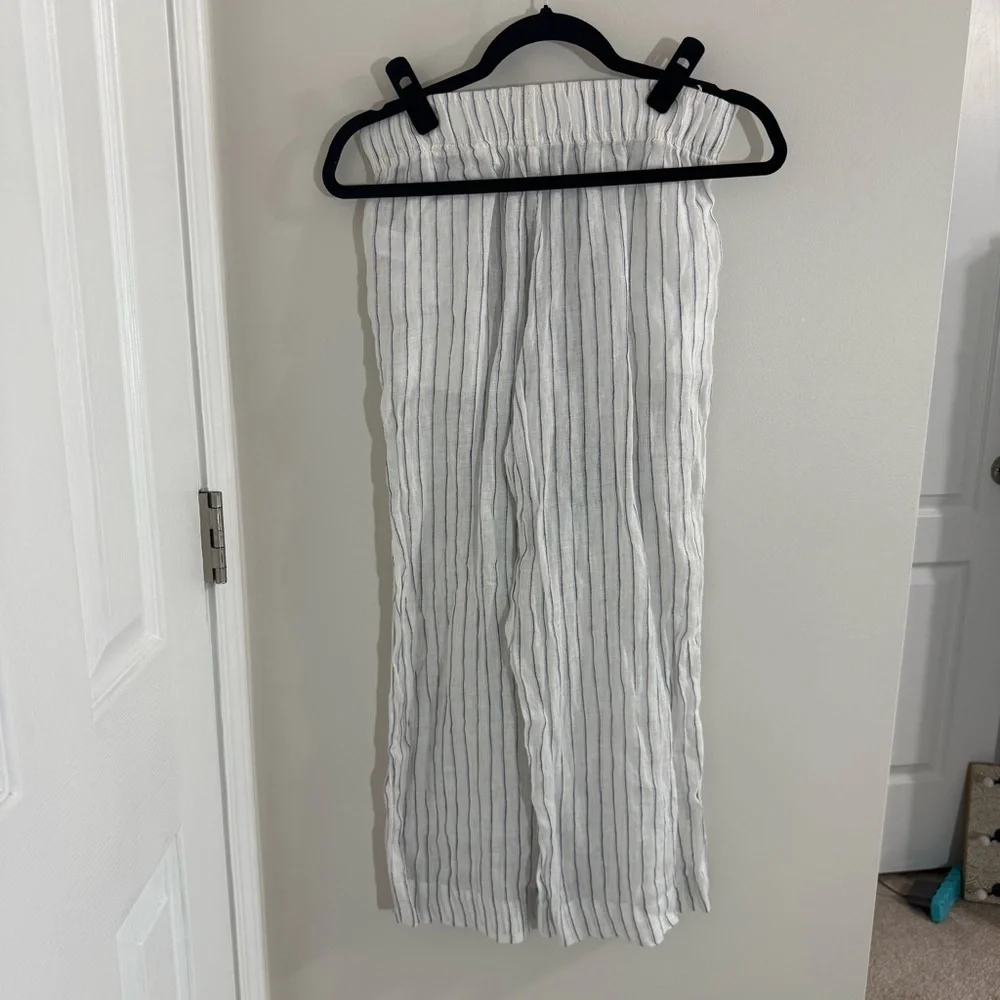 C&C California Linen White and Blue Striped Pants - Picture 6 of 6